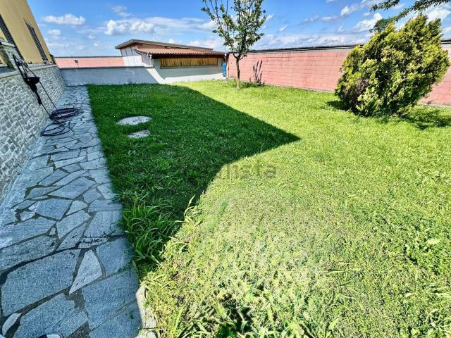 Casa in vendita a Ziano Piacentino, Reggio Emilia