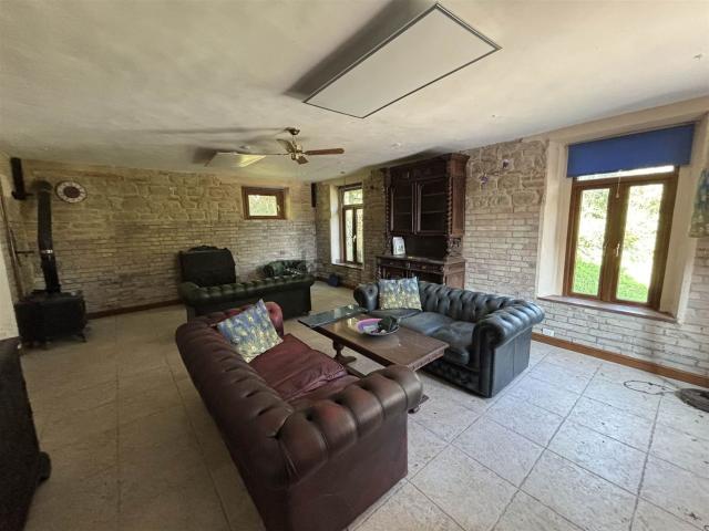 Casa in vendita a San Ginesio, Macerata