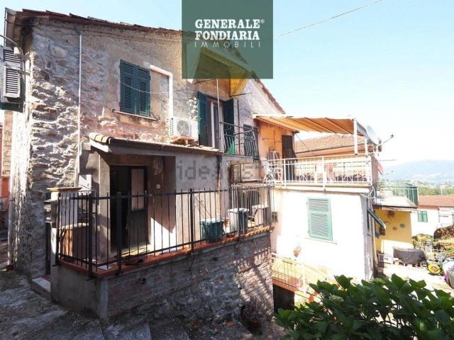 Casa in vendita a Follo Alto, Follo