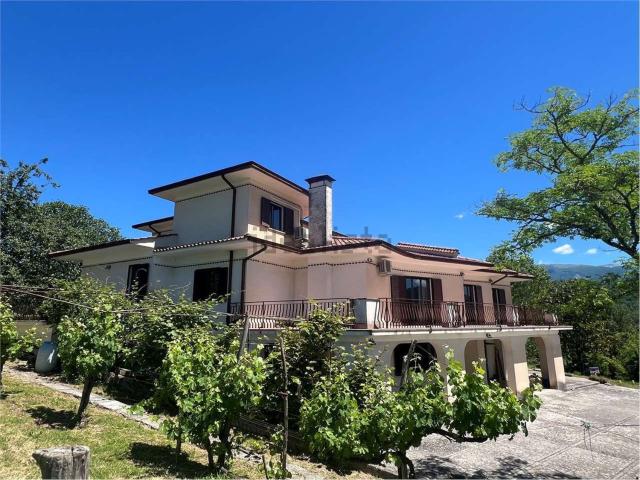 Casa in vendita a Atina, Lazio