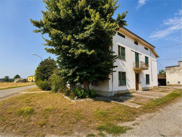 Casa in vendita a San Secondo Parmense, Parma