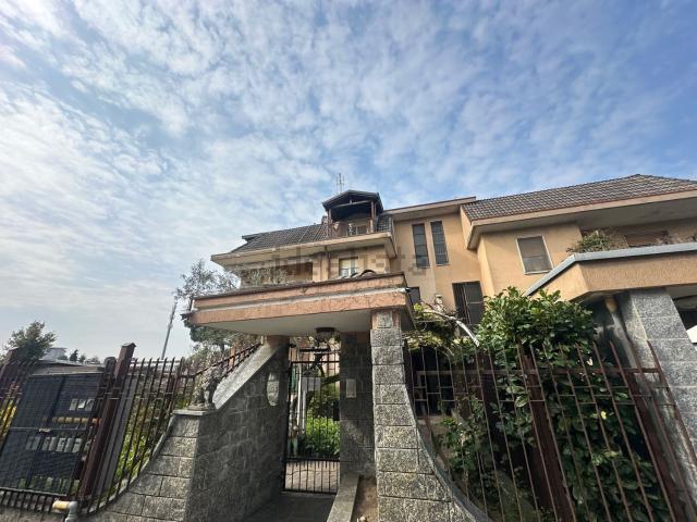 Casa in vendita a Muggiò, Lombardia