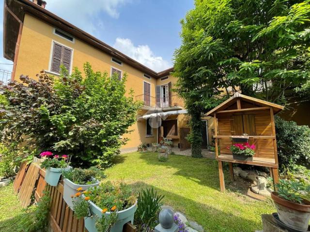 Casa in vendita a Almè, Lombardia