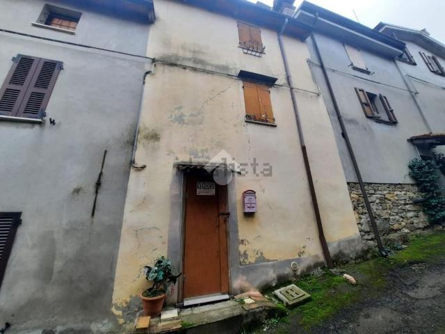 Casa in vendita a Vernasca, Reggio Emilia