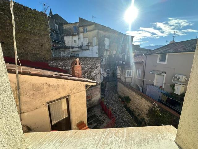 Casa in vendita a Montesarchio, Campania