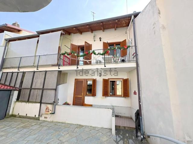 Casa in vendita a San Francesco al Campo, Torino