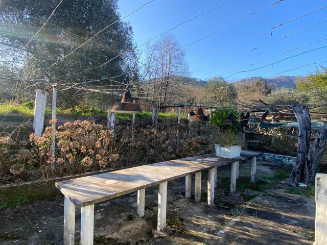Casa in vendita a Follo, Liguria