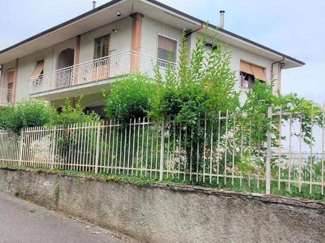 Casa in vendita a Piemonte, Alessandria