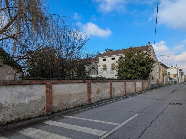 Casa in vendita a Piemonte, Vercelli