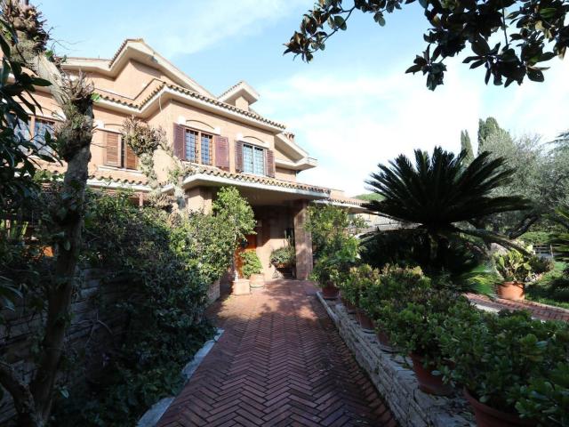 Casa in vendita a Tor San Giovanni, Roma Capitale