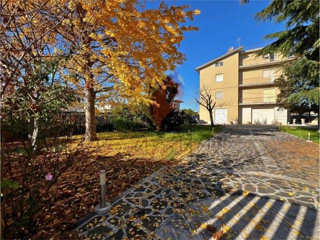 Casa in vendita a Unione dei Comuni della Val Vibrata, Corropoli