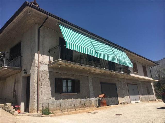 Casa in vendita a Celano, Abruzzo