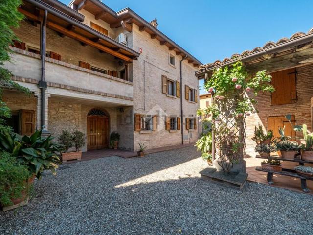 Casa in vendita a Val d’Enza, Re
