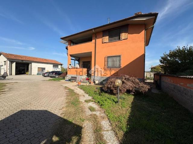 Casa in vendita a Cassolnovo, Lombardia