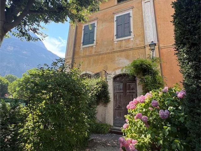 Casa in vendita a Mezzolombardo, Provincia di Trento