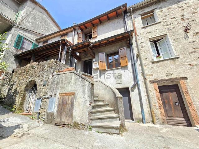 Casa in vendita a Basati, Seravezza