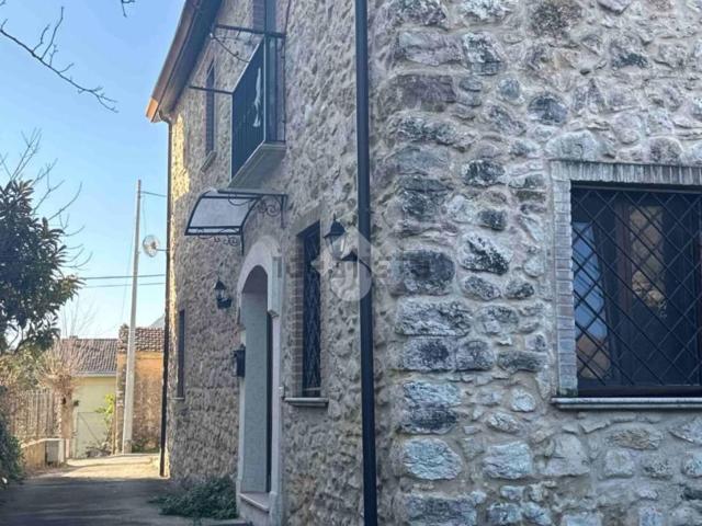 Casa in vendita a Pozzilli, Molise