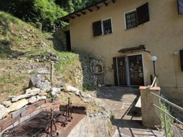 Casa in vendita a Stazzema, Toscana