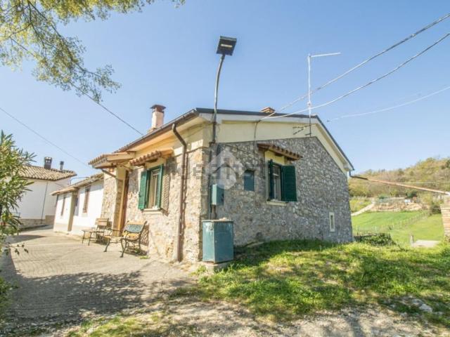 Casa in vendita a Cottanello, Lazio