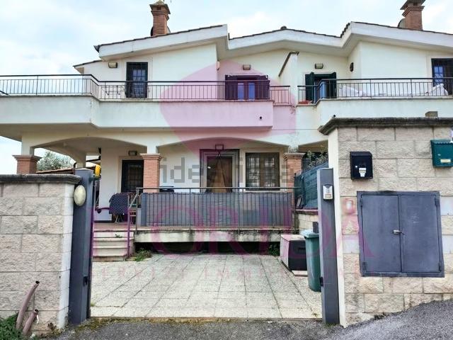 Casa in vendita a Roma Capitale, Lazio