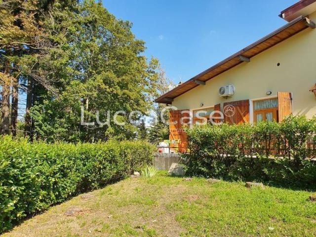 Casa in vendita a Villa Basilica, Lucca