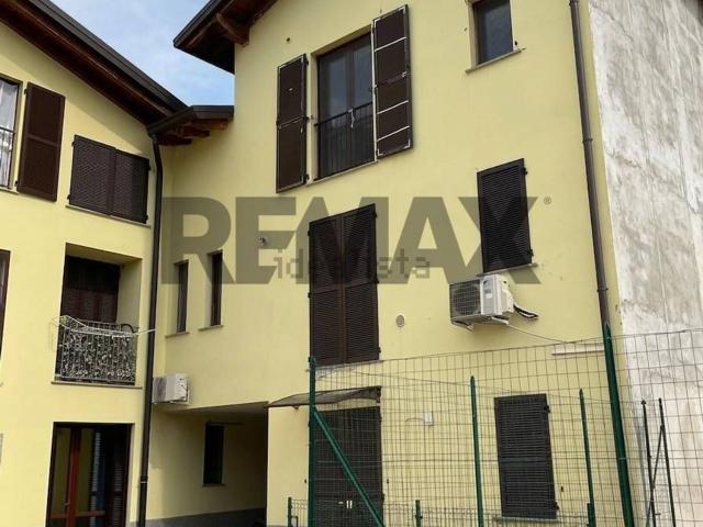Casa in vendita a Cascina Gattedo, Carugo