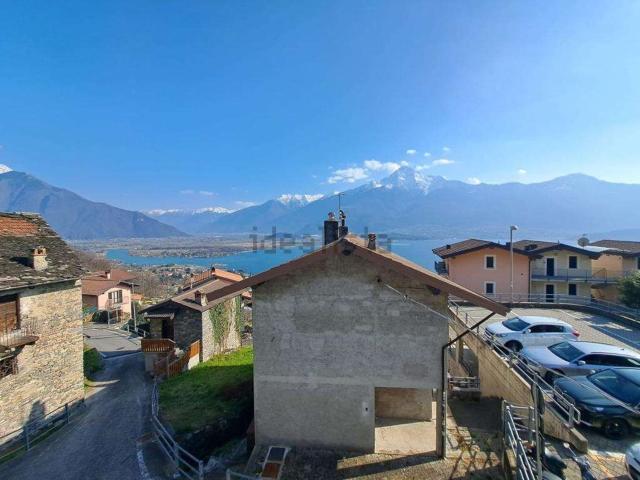Casa in vendita a Trezzone, Lombardia