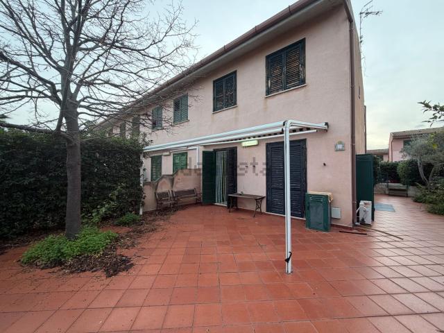 Casa in vendita a Campofelice Di Roccella, Sicilia