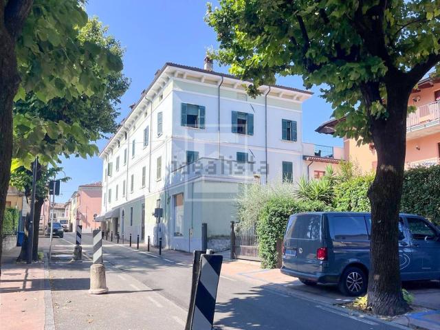 Casa in vendita a Desenzano Del Garda, Lombardia