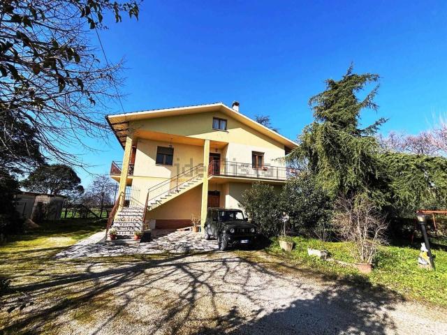 Casa in vendita a Marche, Macerata