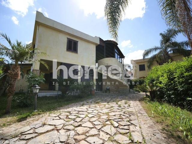 Casa in vendita a Campofelice Di Roccella, Sicilia