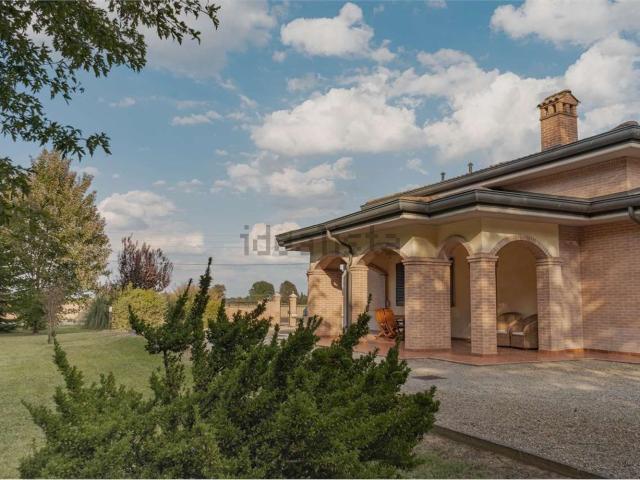 Casa in vendita a Villanova, Modena