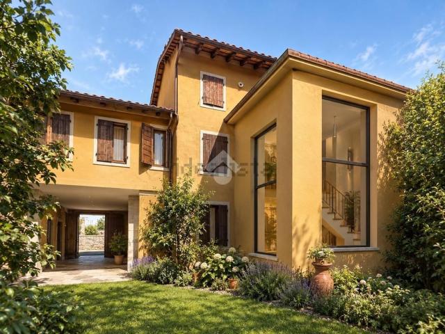 Casa in vendita a Tavagnacco, Tavagnacco / Tavagnà