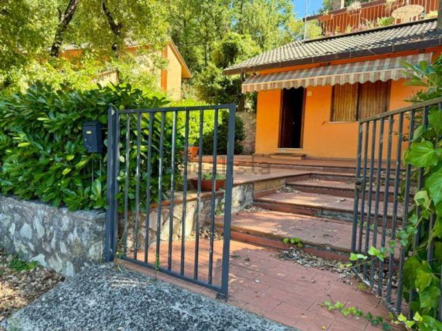 Casa in vendita a Torricella, Spoleto