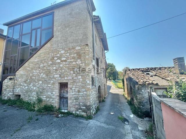 Casa in vendita a Assisi, Umbria