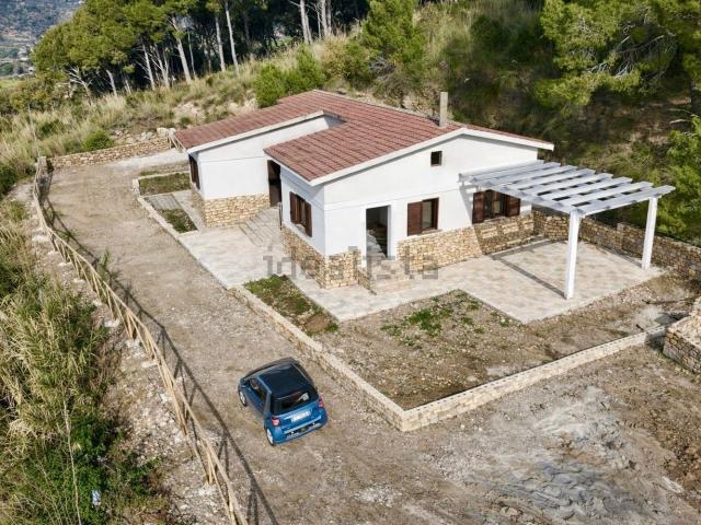 Casa in vendita a Castellabate, Campania