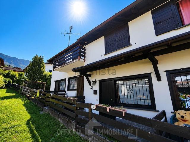 Casa in vendita a Chiaro, Colico