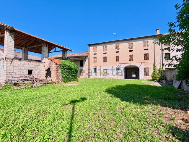Casa in vendita a Codognè, Veneto
