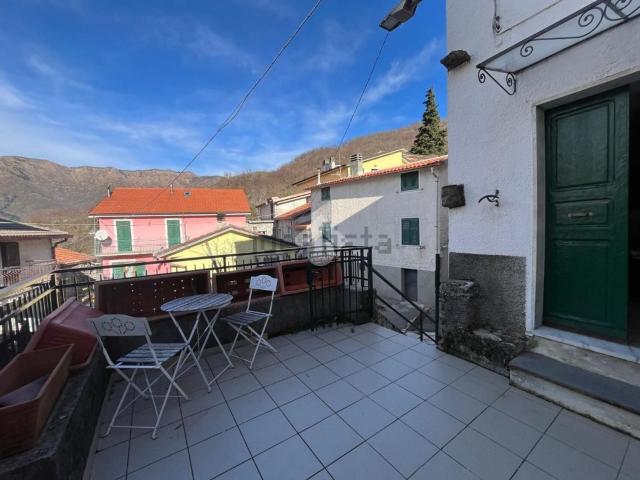 Casa in vendita a Ne, Arzeno