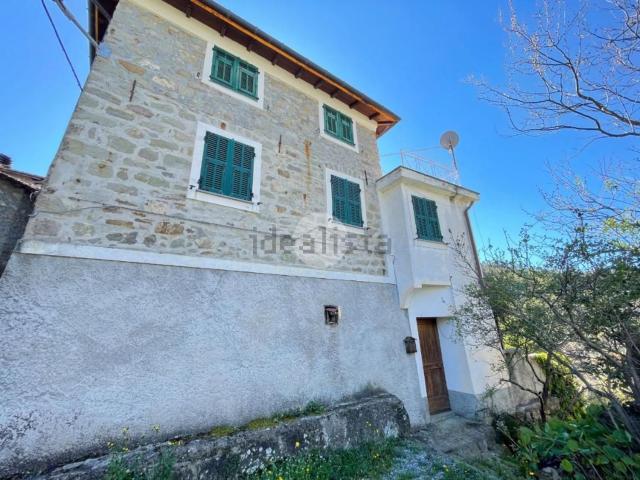 Casa in vendita a Bajardo, Liguria