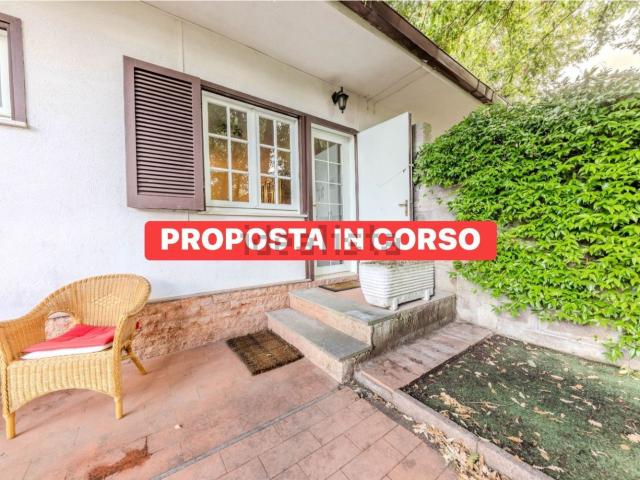 Casa in vendita a Valentano, Lazio