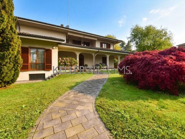 Casa in vendita a Rozzano, Lombardia