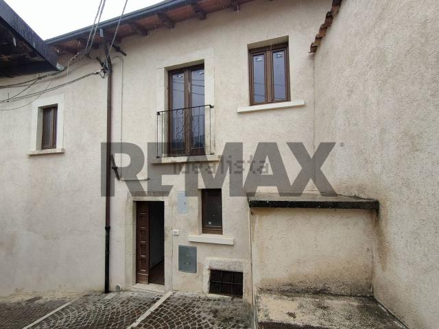 Casa in vendita a Barisciano, L'Aquila