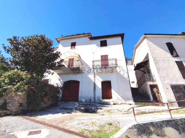 Casa in vendita a Montemartano, Spoleto