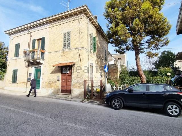 Casa in vendita a Bora Ragnola, Marche