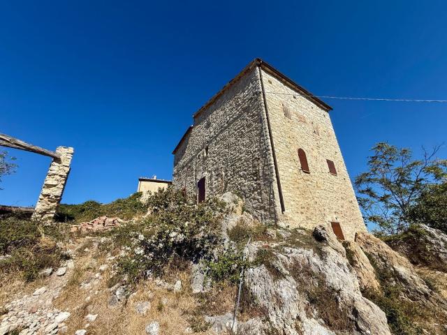 Casa in vendita a Elcito, San Severino Marche