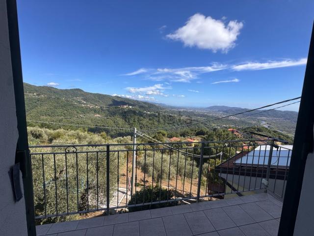 Casa in vendita a Calice Al Cornoviglio, Liguria