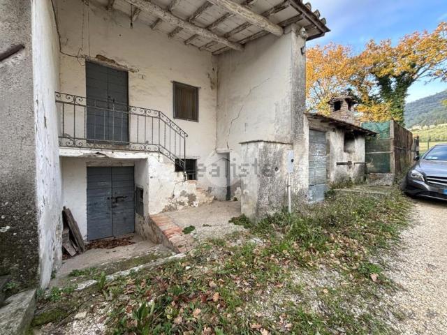 Casa in vendita a Terni, Umbria