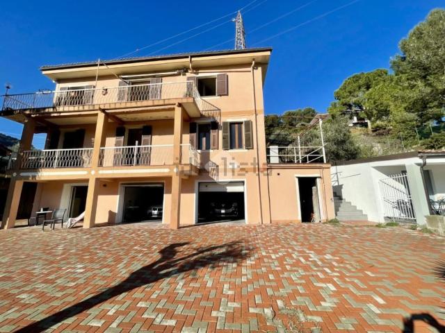 Casa in vendita a Imperia, Liguria
