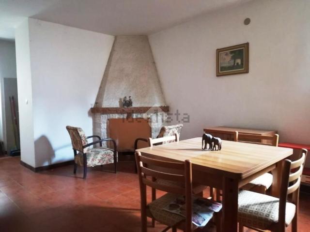 Casa in vendita a Montecastrilli, Umbria